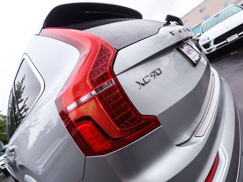 Used 2020 Volvo XC90 T6 Momentum w/ Protection Package Premier AWD/4WD image 12