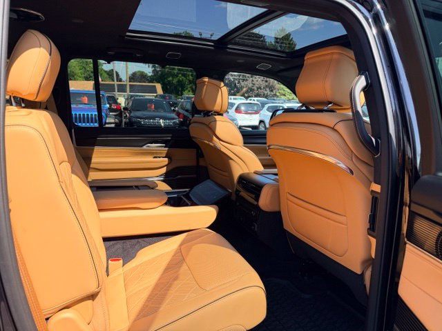 Used 2024 Jeep Grand Wagoneer L Series III w/ Quick Order Packagew 28T AWD/4WD image 27