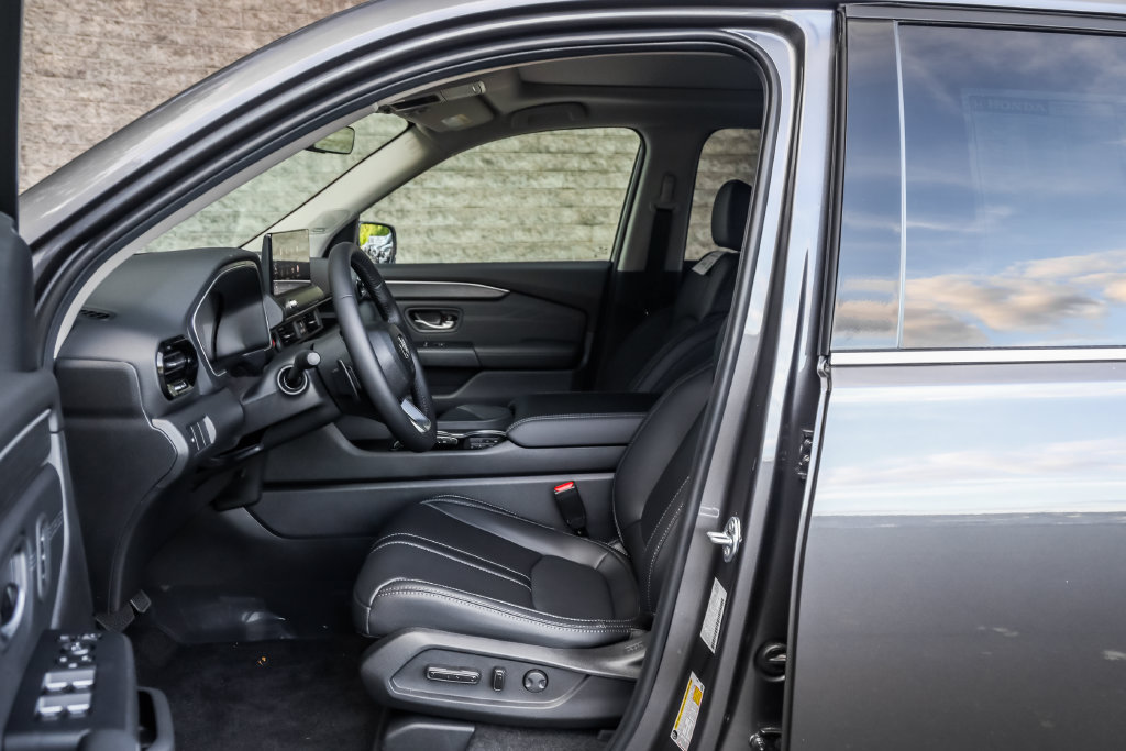 New 2026 Honda Pilot Touring image 13