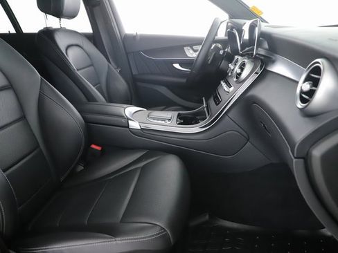 Used 2021 Mercedes-Benz GLC 300 4MATIC image 31
