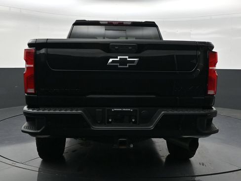Used 2026 Chevrolet Silverado 2500 High Country w/ High Country Premium Package AWD/4WD image 4