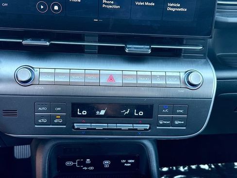 Used 2024 Hyundai Kona SEL FWD image 15