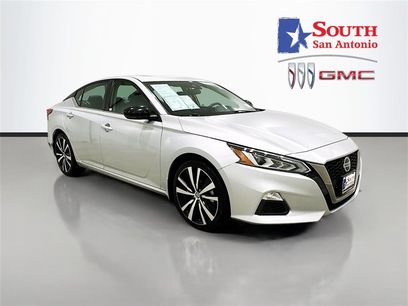 Used 2021 Nissan Altima 2.5 SR w/ SR Premium Package