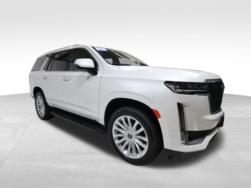 Used 2023 Cadillac Escalade Luxury AWD/4WD image 5