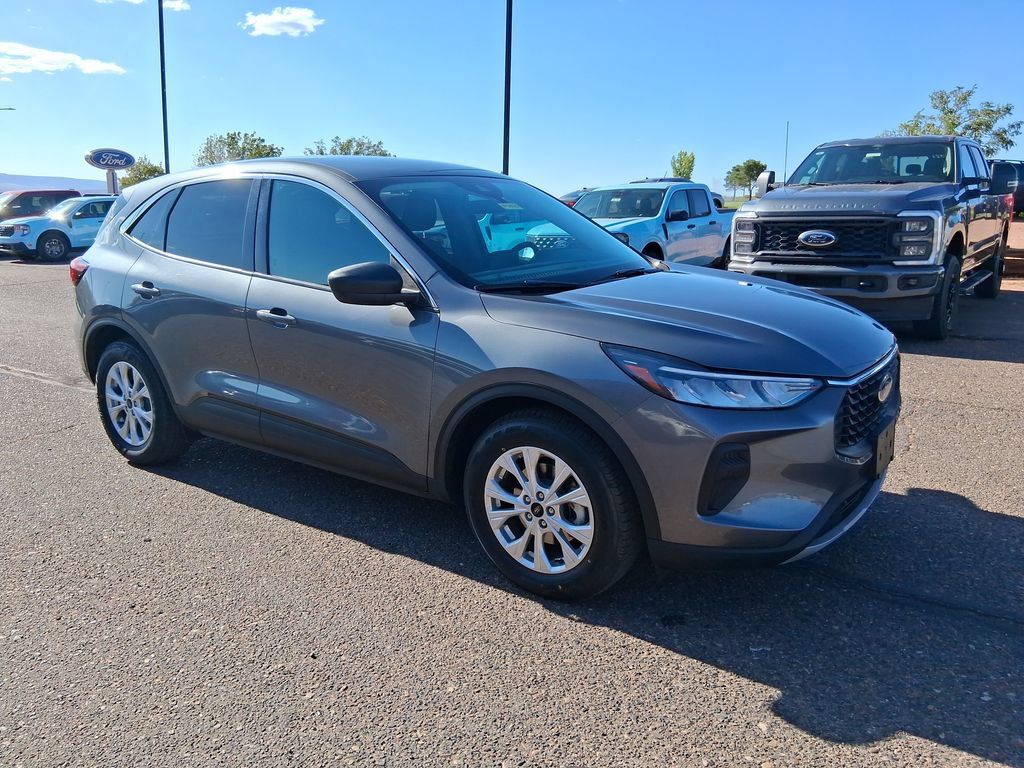 Used 2023 Ford Escape Active FWD image 7