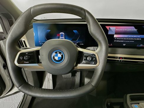 Used 2023 BMW iX xDrive50 w/ Sport Package AWD/4WD image 11