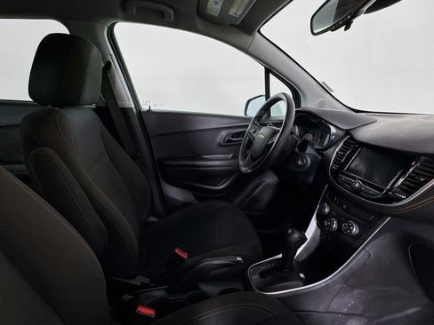 Used 2021 Chevrolet Trax LS w/ Tint and Cruise Package FWD image 25