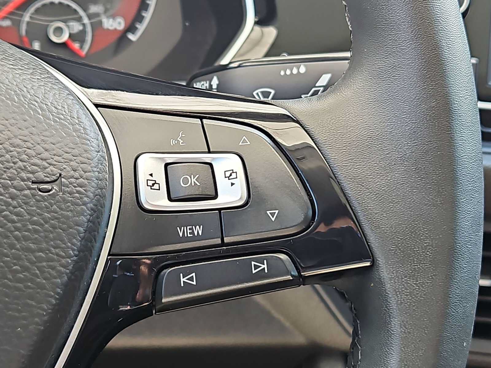 Used 2020 Volkswagen Jetta SE w/ SE Cold Weather Package FWD image 23
