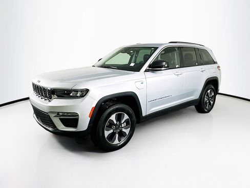 Used 2022 Jeep Grand Cherokee Limited 4xe image 3
