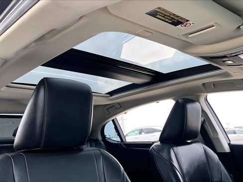 Used 2019 Lexus ES 350 Ultra Luxury w/ Accessory Package 2 image 13