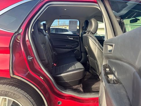 Used 2017 Ford Edge SEL w/ Equipment Group 201A image 39