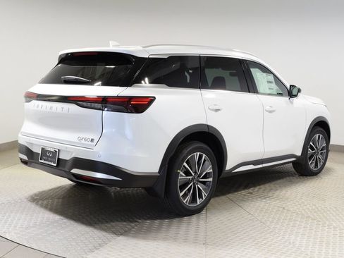 Certified 2026 INFINITI QX60 Luxe w/ Cargo Package AWD/4WD image 6