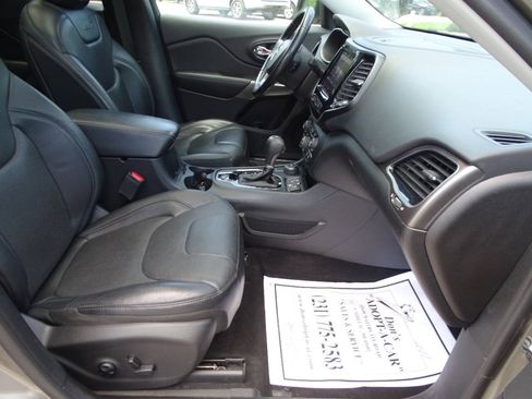 Used 2019 Jeep Cherokee 4WD Limited w/ Luxury Group w/ Luxury Group image 48