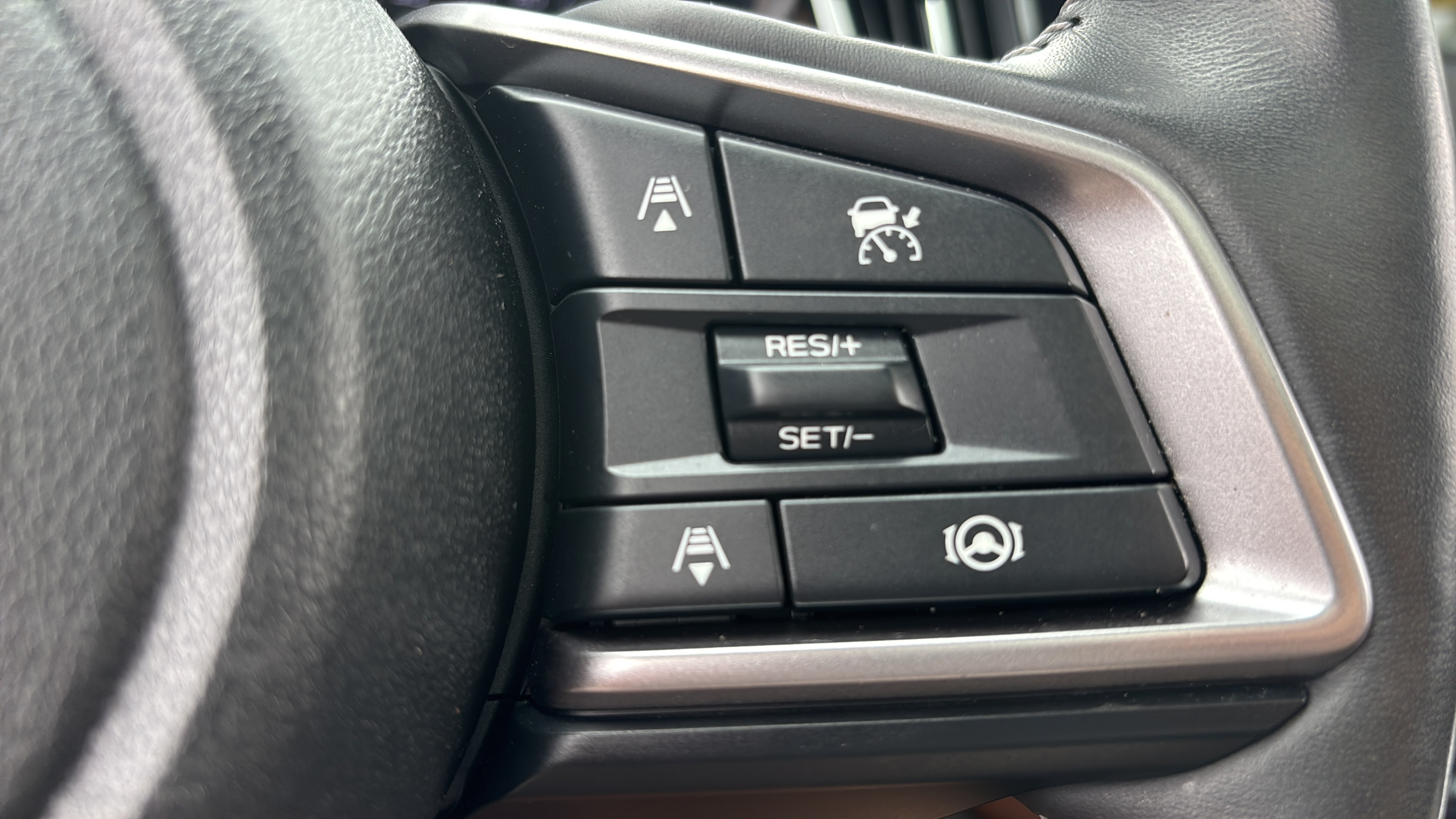 Used 2023 Subaru Outback Touring AWD/4WD image 24