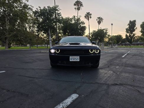 Used 2012 Dodge Challenger R/T Plus RWD image 2
