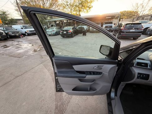 Used 2012 Honda Odyssey EX-L image 23