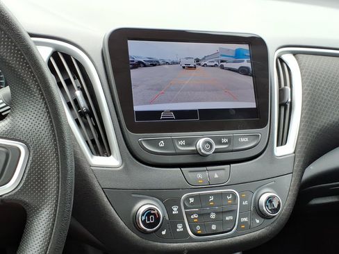 Used 2024 Chevrolet Malibu LT FWD image 22