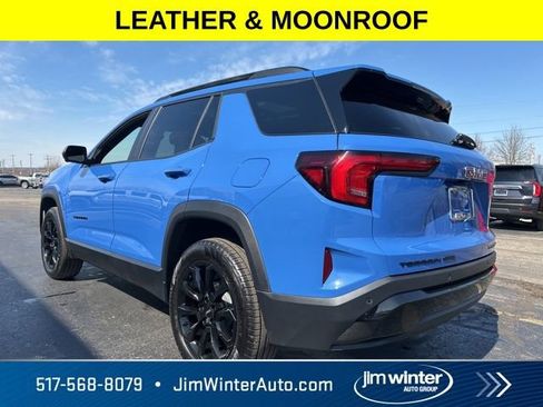 Used 2025 GMC Terrain Elevation w/ Elevation Premium Package image 10