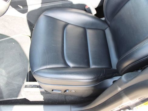 Used 2023 Tesla Model Y Long Range AWD/4WD image 19