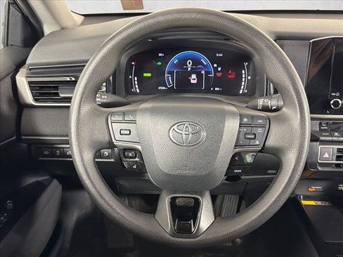 Used 2025 Toyota Camry LE FWD image 23