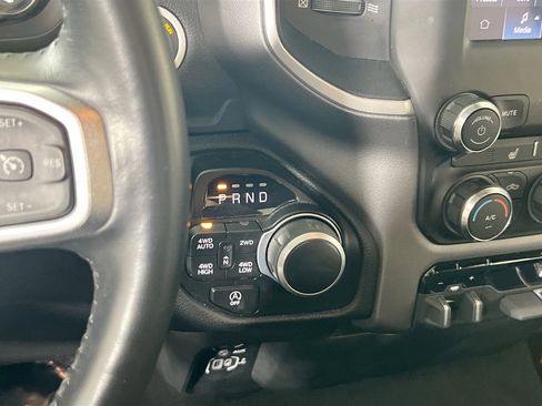 Used 2022 RAM 1500 Big Horn AWD/4WD image 16