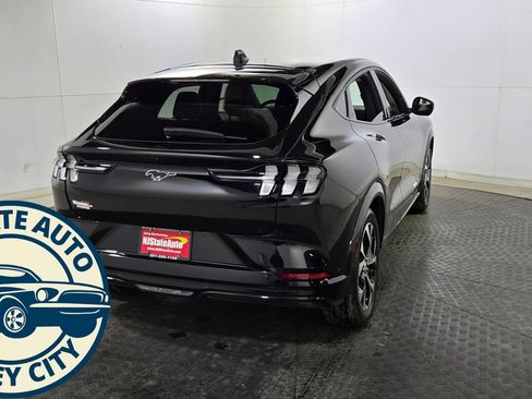Used 2021 Ford Mustang Mach-E Premium image 9