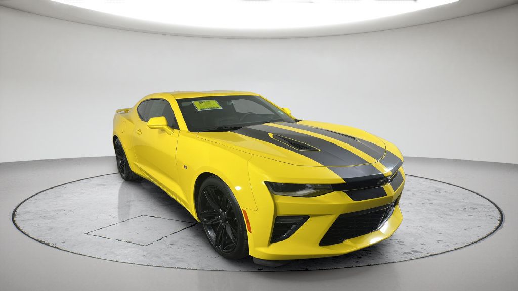 Used 2017 Chevrolet Camaro SS RWD image 5