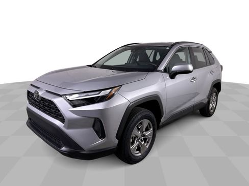 Used 2024 Toyota RAV4 XLE image 37