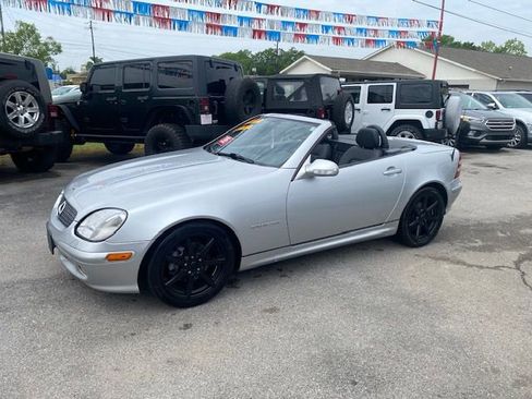 Used 2003 Mercedes-Benz SLK 230 image 2