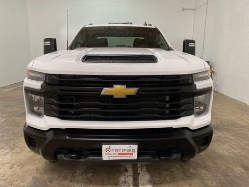 Used 2024 Chevrolet Silverado 2500 W/T w/ WT Convenience Package AWD/4WD image 8