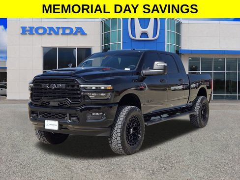 Used 2025 RAM 2500 Laramie w/ Night Edition AWD/4WD image 7