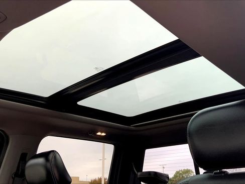 Used 2017 Ford F350 Lariat w/ Lariat Ultimate Package image 13