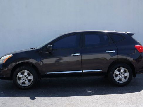 Used 2013 Nissan Rogue S FWD image 4