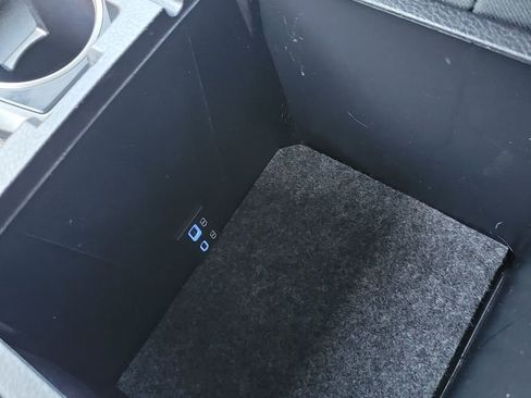 Used 2022 Toyota Tacoma TRD Sport w/ Technology Package image 36