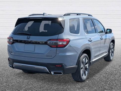 New 2026 Honda Pilot Touring image 5