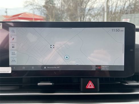 Certified 2025 Kia Carnival SX w/ SX Dark Edition Package image 18