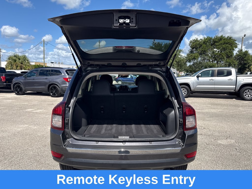 Used 2017 Jeep Compass High Altitude AWD/4WD image 29