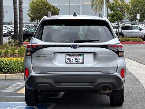 Certified 2025 Subaru Forester Premium w/ Convenience Package #1 AWD/4WD image 5