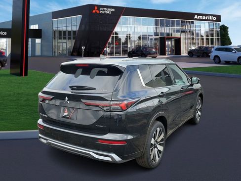 New 2025 Mitsubishi Outlander AWD image 3