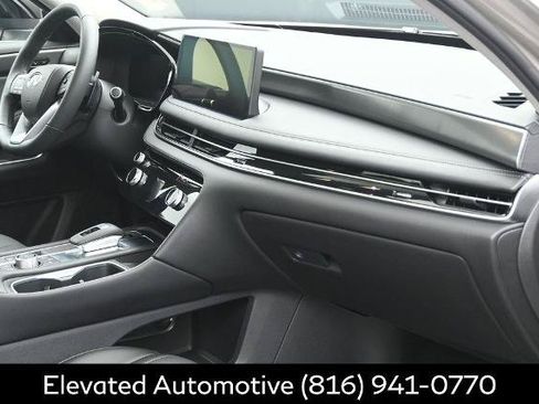 Certified 2026 INFINITI QX60 Luxe w/ Cargo Package AWD/4WD image 6