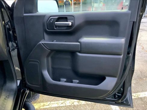 Used 2020 Chevrolet Silverado 1500 Custom w/ Custom Value Package image 21