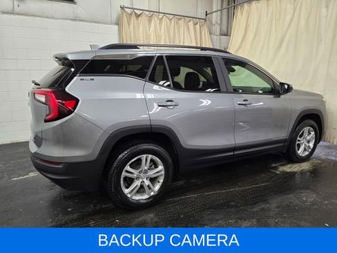 Used 2023 GMC Terrain SLE w/ Driver Convenience Package image 7