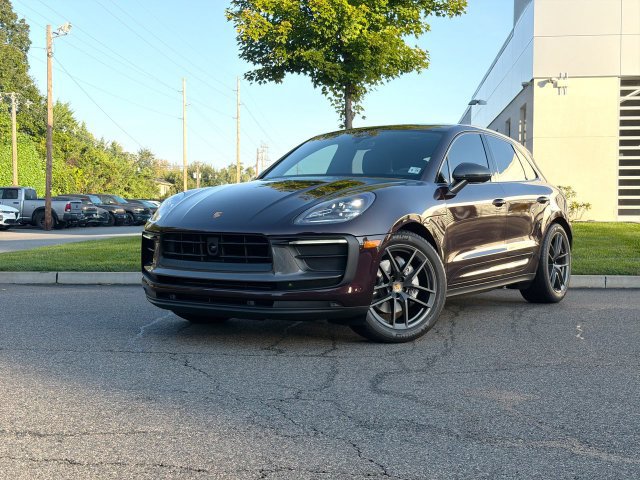 Used 2023 Porsche Macan Turbo AWD/4WD image 1