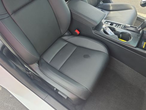 Used 2024 Honda Civic Sport Touring image 10