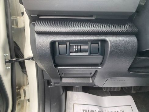 Used 2024 Subaru Crosstrek 2.0i image 14