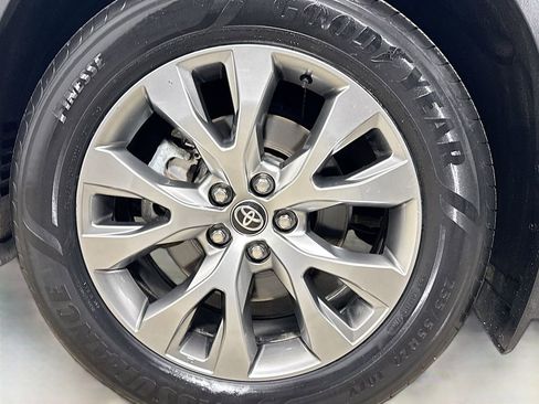 Certified 2024 Toyota Grand Highlander Limited image 34