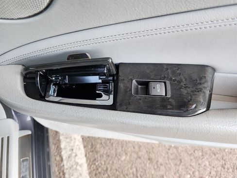 Used 2012 Lexus LS 460 AWD w/ Comfort Pkg image 66