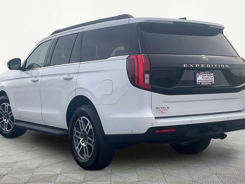 Used 2025 Ford Expedition Active image 10