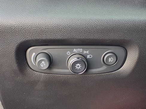 Used 2020 Chevrolet Traverse Premier w/ Redline Edition FWD image 10