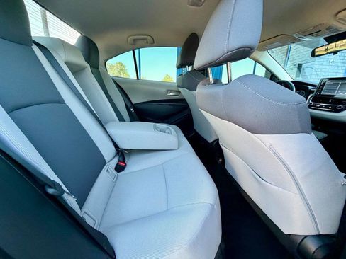 Used 2021 Toyota Corolla LE FWD image 22